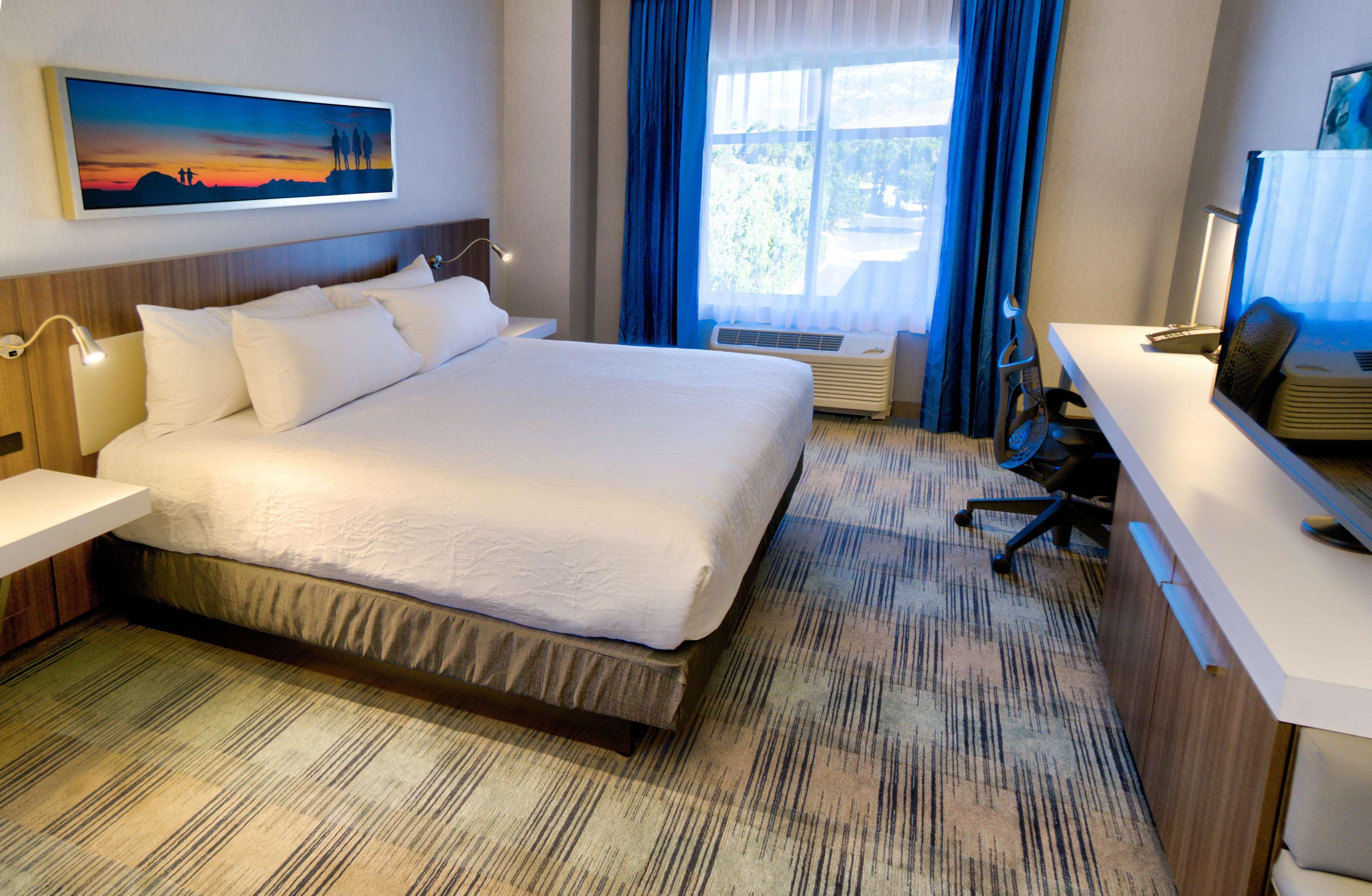 Hilton Garden Inn Santa Barbara/Goleta Екстер'єр фото
