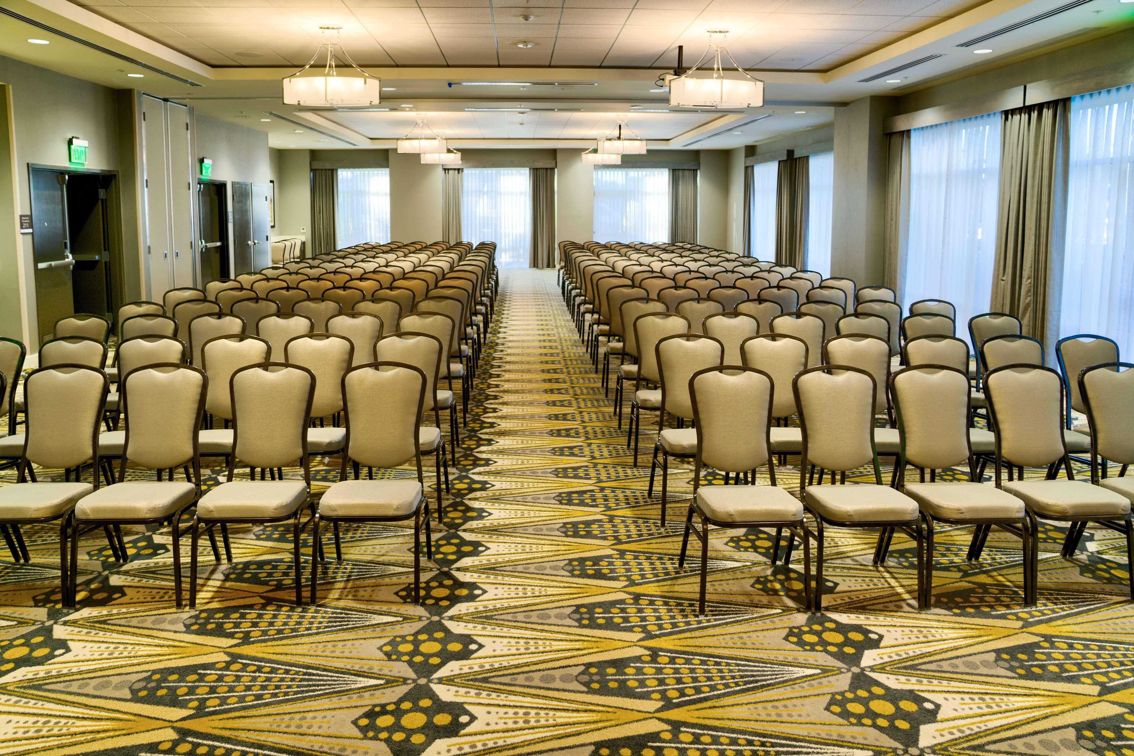 Hilton Garden Inn Santa Barbara/Goleta Екстер'єр фото