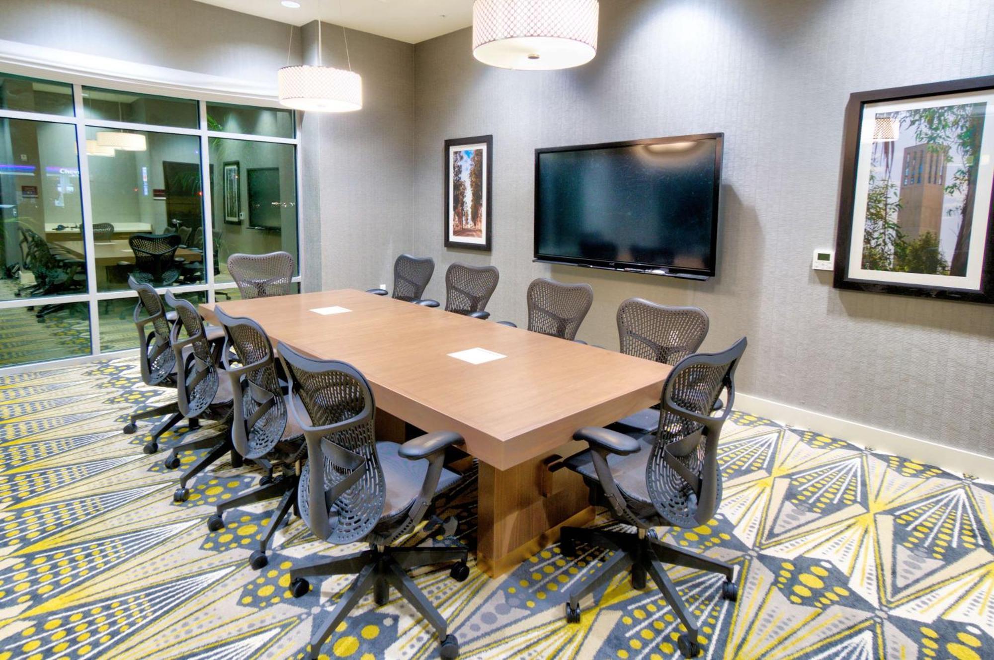 Hilton Garden Inn Santa Barbara/Goleta Екстер'єр фото